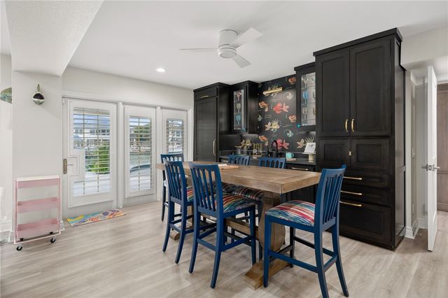 25 Luau Lane, Rockport, TX 78382