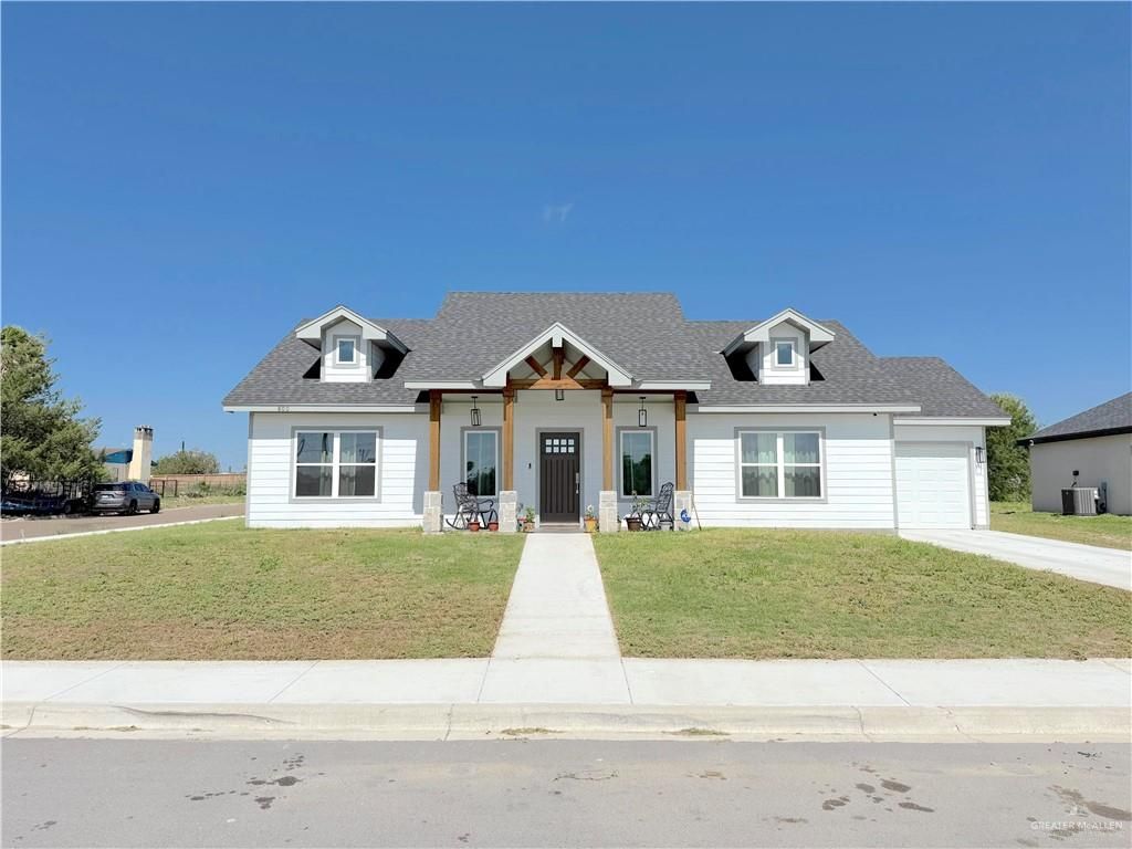 800 Falcon Drive, Rio Grande City, TX 78582