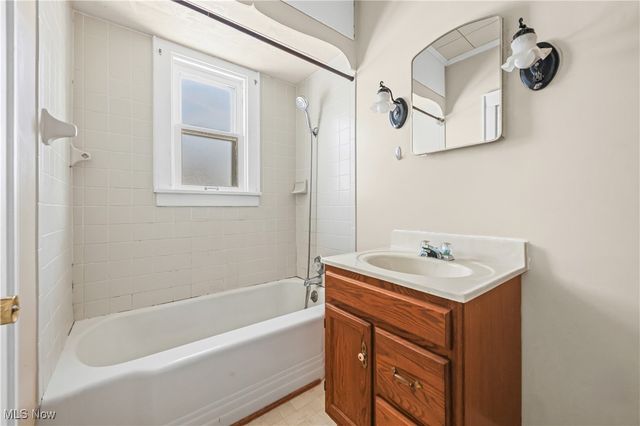 2408 S Linden Avenue, Alliance, OH 44601