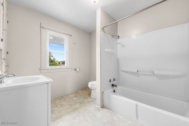 2408 S Linden Avenue, Alliance, OH 44601