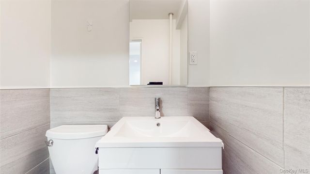 64-11 99th Street 318, Rego Park, NY 11374