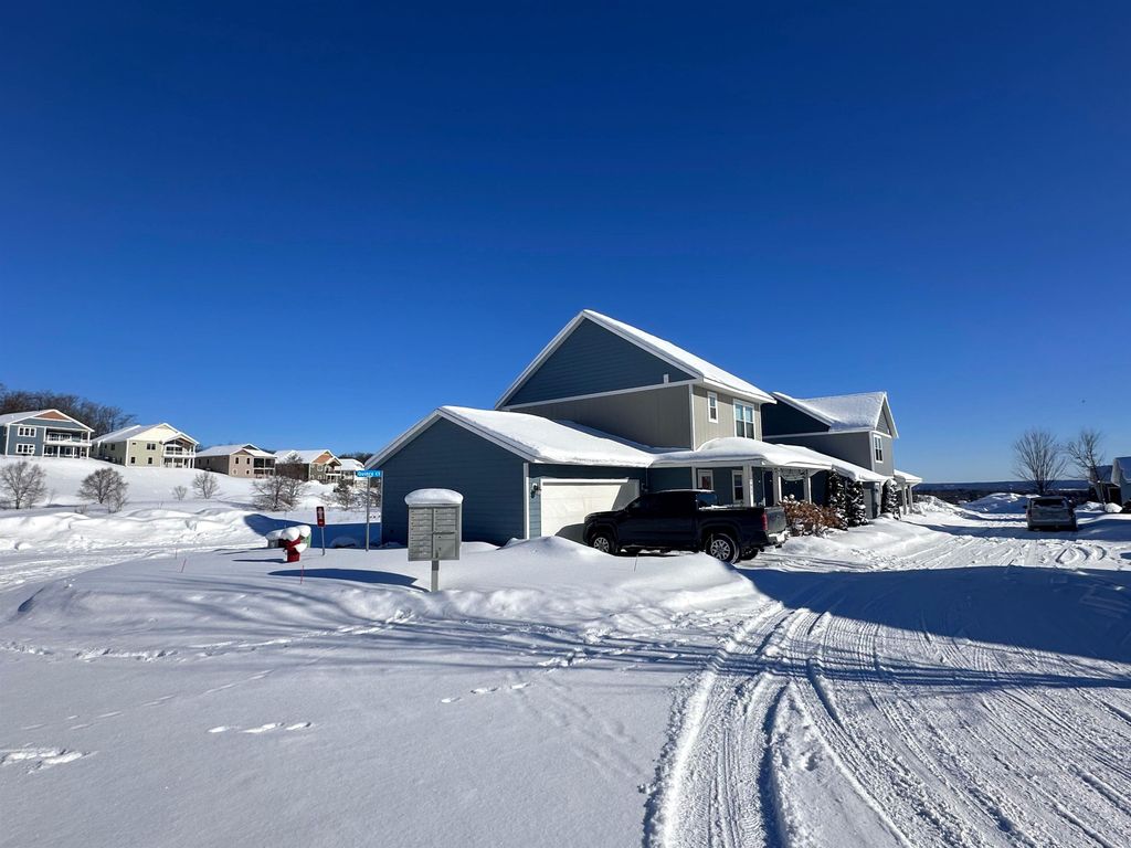 000 Barnes Road, Garfield Twp, MI 49684