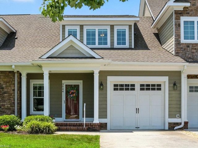 3044 Hughes LN, Hayes, VA 23072