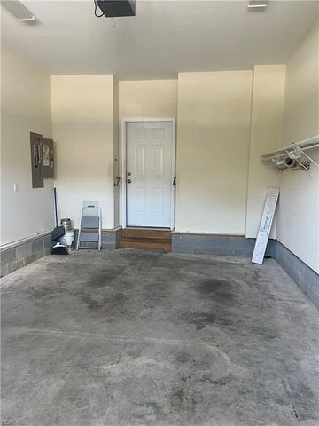 3044 Hughes LN, Hayes, VA 23072