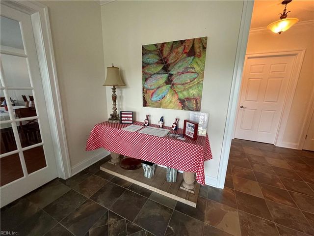 3044 Hughes LN, Hayes, VA 23072