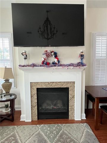 3044 Hughes LN, Hayes, VA 23072
