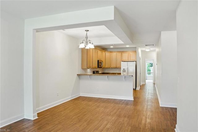 3044 Hughes LN, Hayes, VA 23072