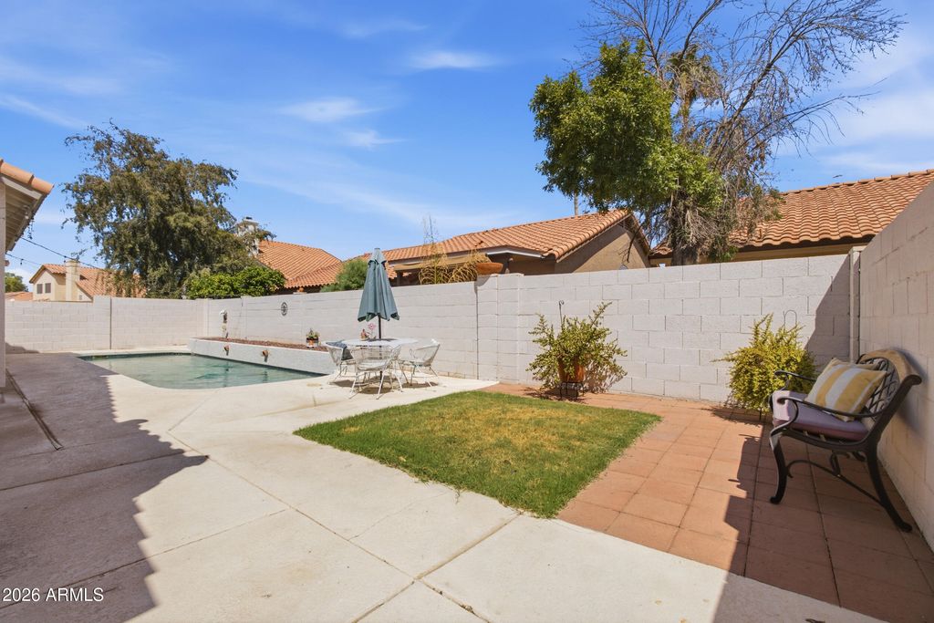 10730 W FLOWER Street, Avondale, AZ 85392 — photo 2