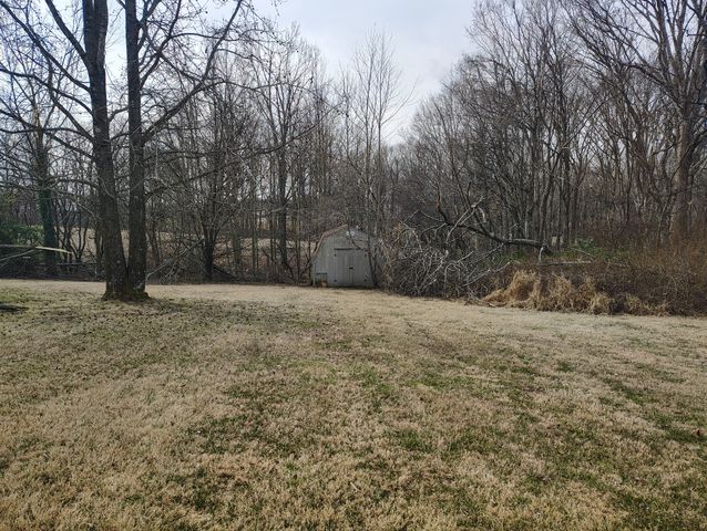 29 Bluebird Ln, Lafayette, TN 37083