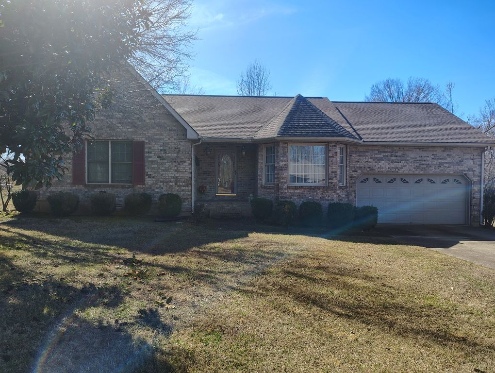 29 Bluebird Ln, Lafayette, TN 37083