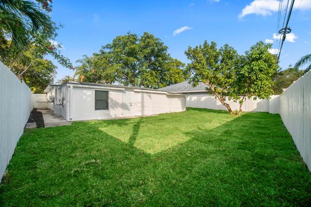 4114 SW 49th Court, Dania Beach, FL 33314