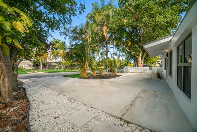 4114 SW 49th Court, Dania Beach, FL 33314