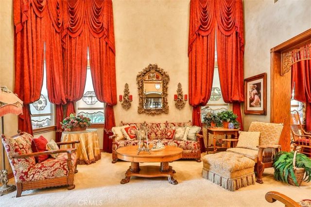 267 Calle Andrea, San Dimas, CA 91773