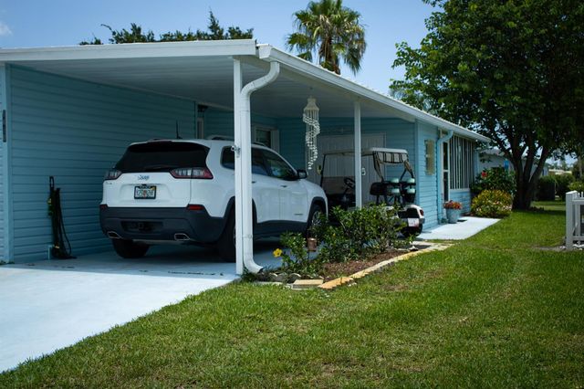 8490 Juneberry Court, Port St. Lucie, FL 34952