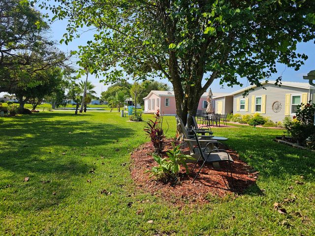 8490 Juneberry Court, Port St. Lucie, FL 34952