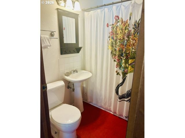 6619 Se WOODSTOCK Blvd, Portland, OR 97206
