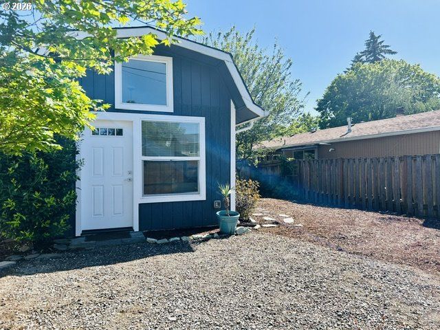 6619 Se WOODSTOCK Blvd, Portland, OR 97206