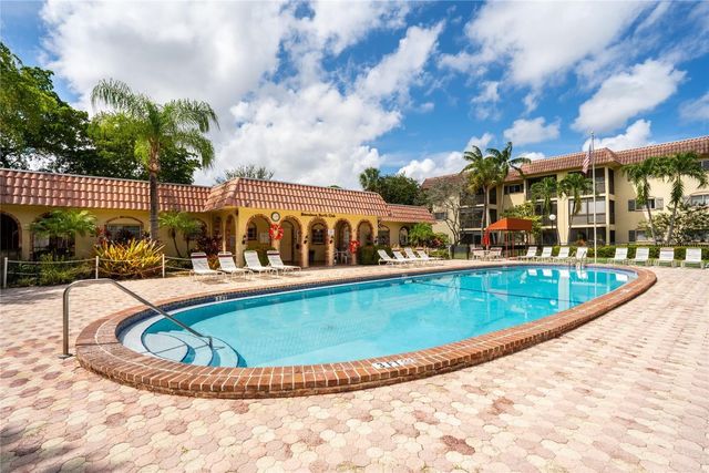 253 S Cypress Road 202, Pompano Beach, FL 33060