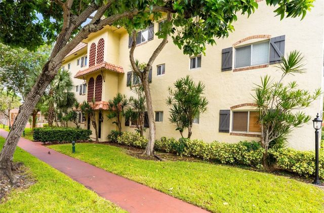 253 S Cypress Road 202, Pompano Beach, FL 33060