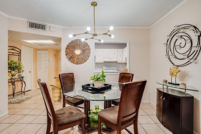 253 S Cypress Road 202, Pompano Beach, FL 33060