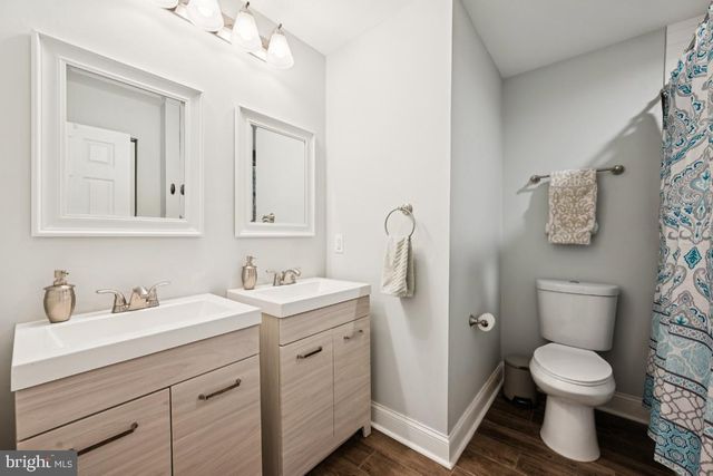 312 MONMOUTH DR, Cherry Hill, NJ 08002