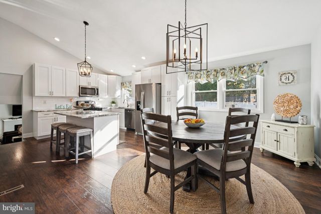 312 MONMOUTH DR, Cherry Hill, NJ 08002