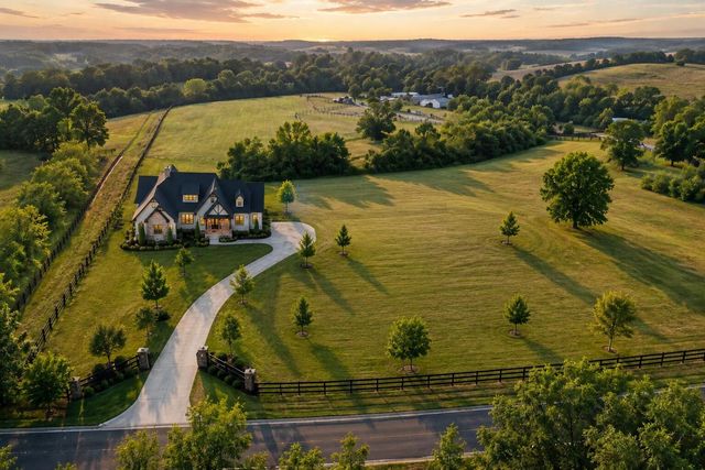 5127 Combs Ferry Road, Winchester, KY 40391