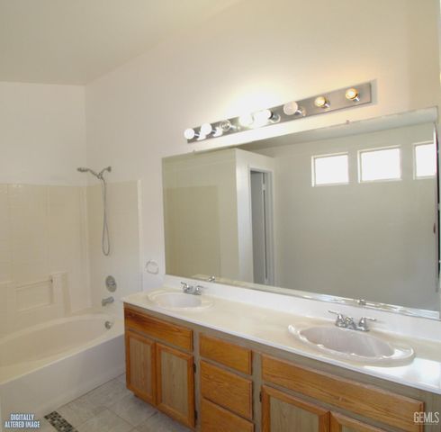 5910 Verdant Hills Court, Bakersfield, CA 93313