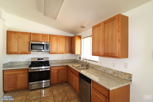 5910 Verdant Hills Court, Bakersfield, CA 93313