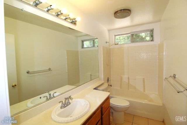 5910 Verdant Hills Court, Bakersfield, CA 93313