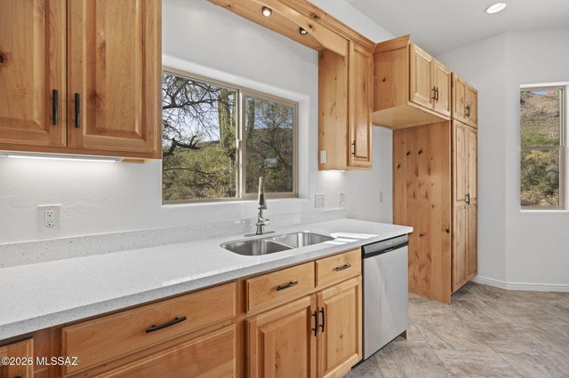 11025 E Ocotillo Drive, Tucson, AZ 85749