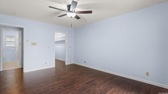 8338 DELPHIAN DR, Universal City, TX 78148