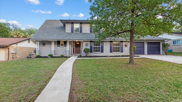 8338 DELPHIAN DR, Universal City, TX 78148