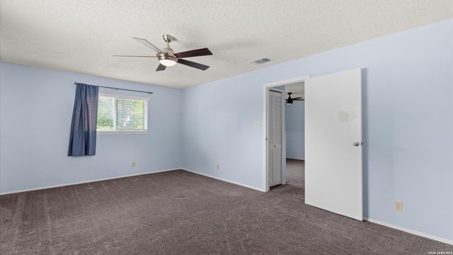 8338 DELPHIAN DR, Universal City, TX 78148