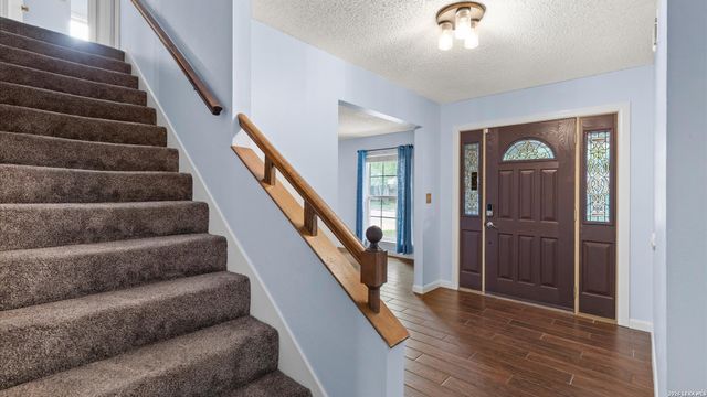 8338 DELPHIAN DR, Universal City, TX 78148