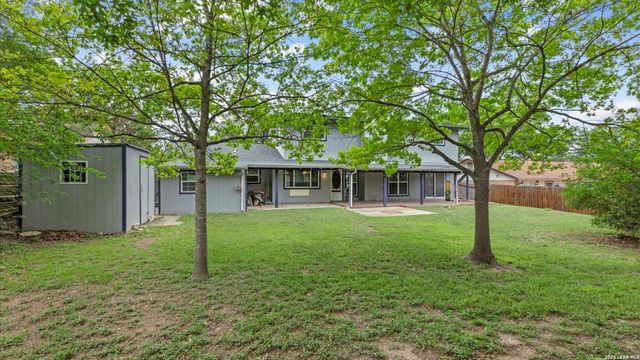 8338 DELPHIAN DR, Universal City, TX 78148