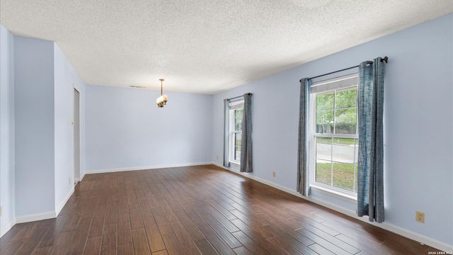 8338 DELPHIAN DR, Universal City, TX 78148