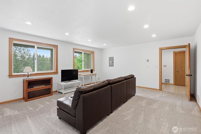 533 316 Street NE, Stanwood, WA 98292