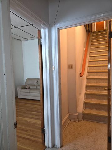 1533 W PASSYUNK AVE, Philadelphia, PA 19145