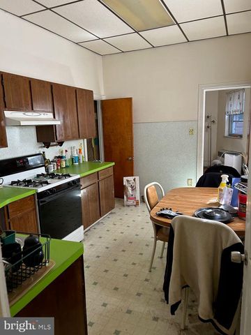 1533 W PASSYUNK AVE, Philadelphia, PA 19145