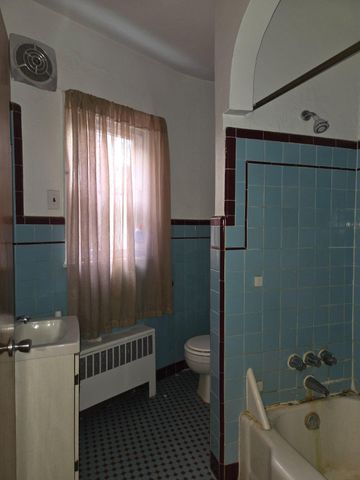 1533 W PASSYUNK AVE, Philadelphia, PA 19145