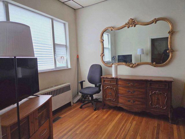 1533 W PASSYUNK AVE, Philadelphia, PA 19145