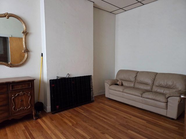 1533 W PASSYUNK AVE, Philadelphia, PA 19145