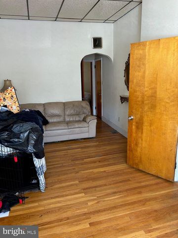 1533 W PASSYUNK AVE, Philadelphia, PA 19145