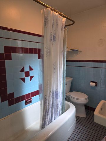 1533 W PASSYUNK AVE, Philadelphia, PA 19145