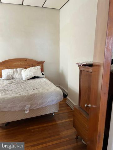 1533 W PASSYUNK AVE, Philadelphia, PA 19145