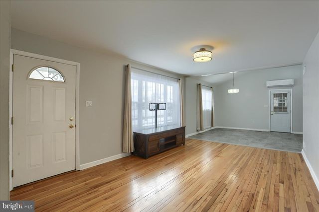 27 NISSLEY DR, Middletown, PA 17057