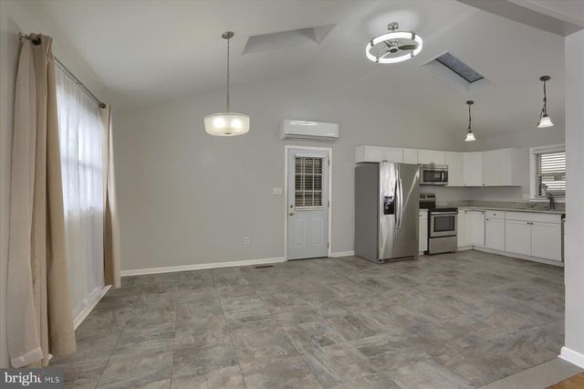 27 NISSLEY DR, Middletown, PA 17057