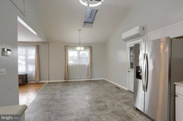 27 NISSLEY DR, Middletown, PA 17057