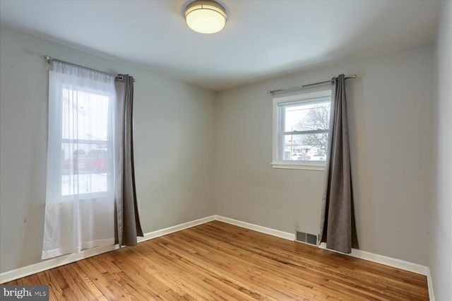 27 NISSLEY DR, Middletown, PA 17057